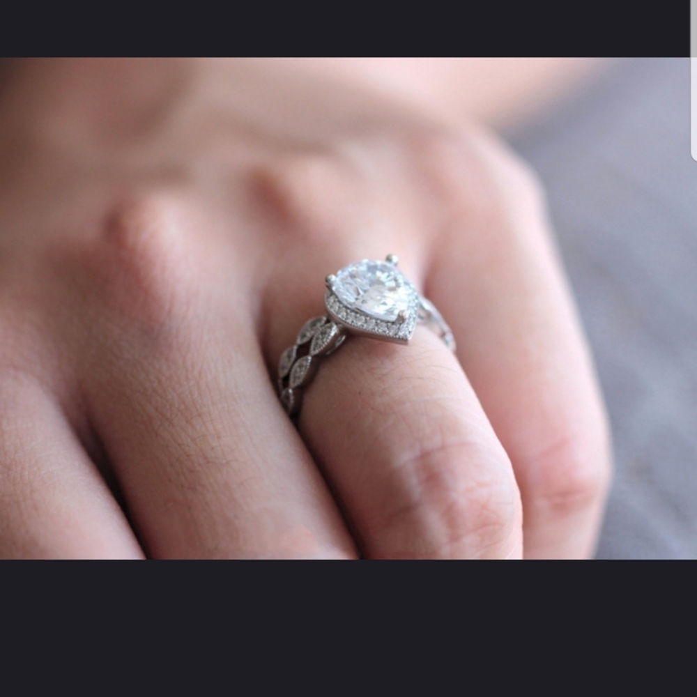💍💍Very Pretty 2pc Pear Shape CZ Ring💍💍 - Picture 3 of 10